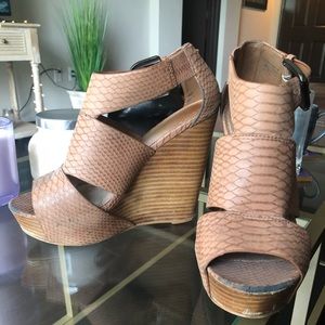 Aldo wedges